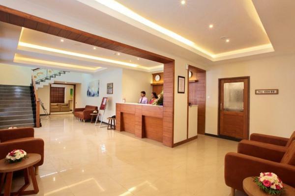 Jk Park Residency Hotel Канур Екстериор снимка
